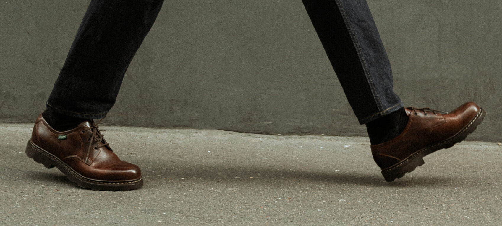 Devant -Pataugas Soldes Boutique lifestyle castel lisse ecorce 702882 7 scaled e1733242652139